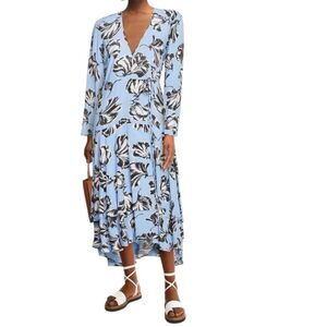 Gianni size 4 Wrap dress leaf print flaunts a tiered, high-low design. Blue